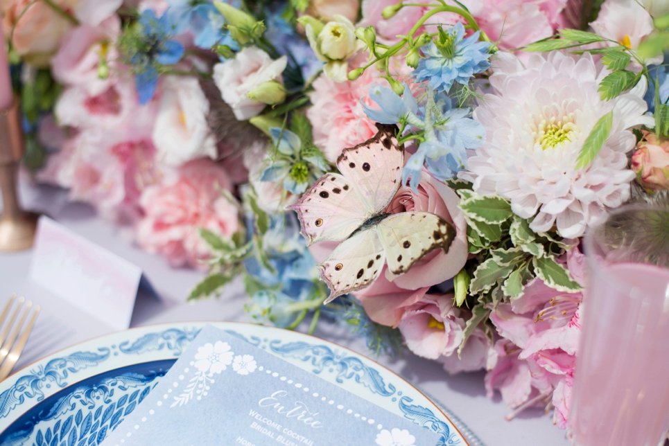 serenity-blue-rosequartz-wedding-inspiration