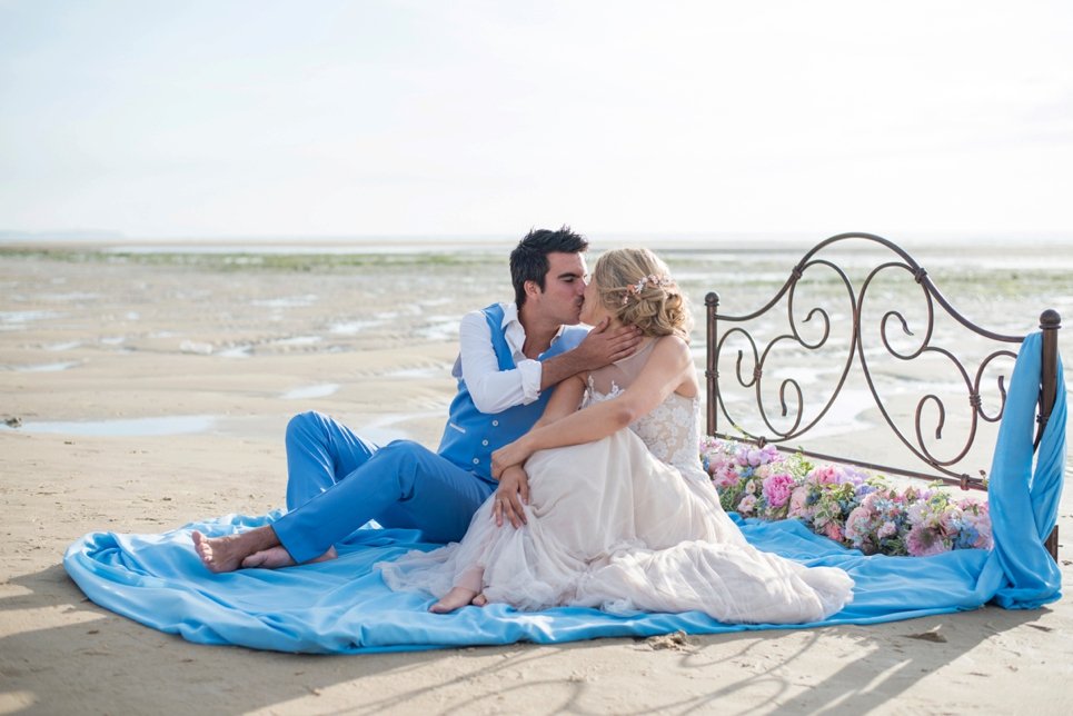 beach-wedding-sand-bed