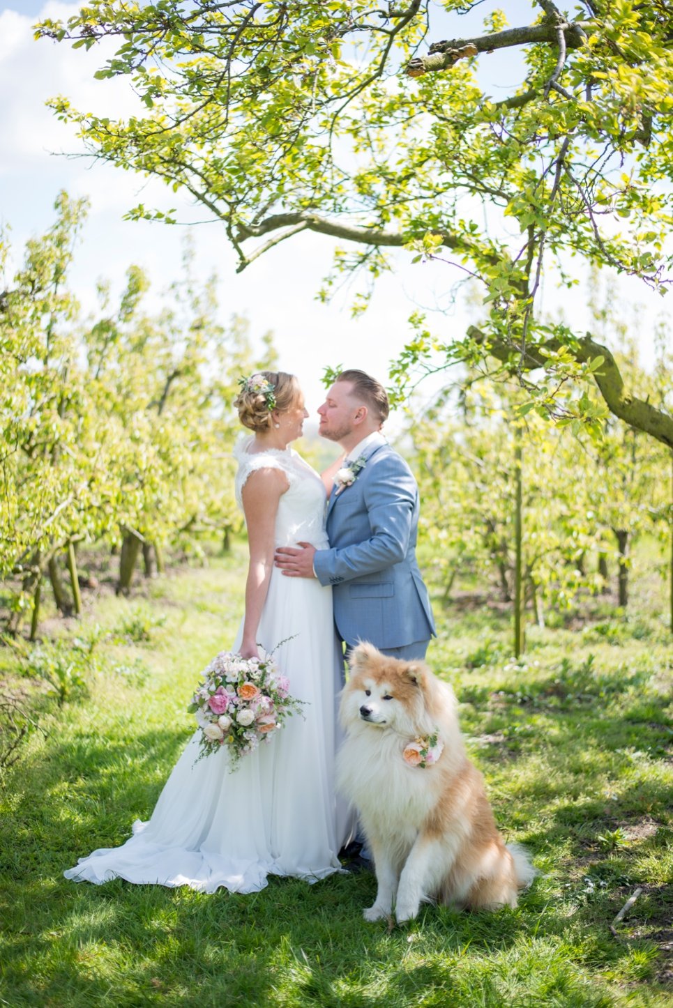 bloesem-fotoshoot-bruidspaar-betuwe